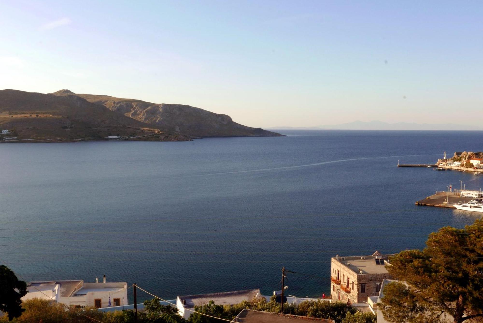 Elegeo Rockhouse Villa Agia Marina  Buitenkant foto