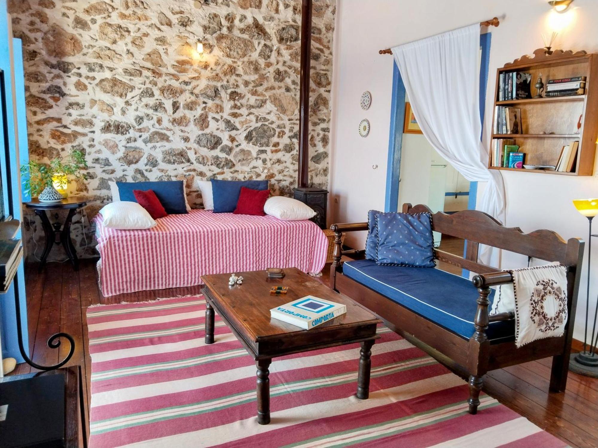 Elegeo Rockhouse Villa Agia Marina  Buitenkant foto